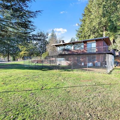 591 E Hemmi Rd, Lynden, WA 98264