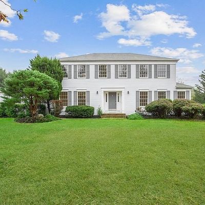 6 Huntington Dr, Princeton Junction, NJ 08550