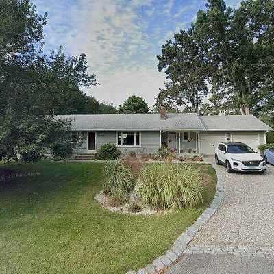 60 Colony Rd, Groton, CT 06340