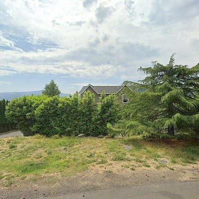 60 Palos Verdes, White Salmon, WA 98672