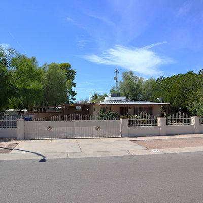 601 W Calle Medina, Tucson, AZ 85756