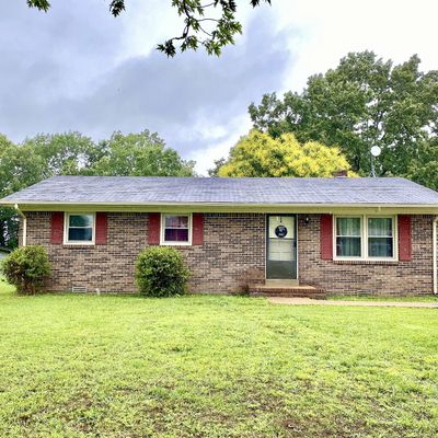 605 Brenda Ave, Loretto, TN 38469