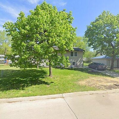 607 W King Dr, Mount Pleasant, IA 52641