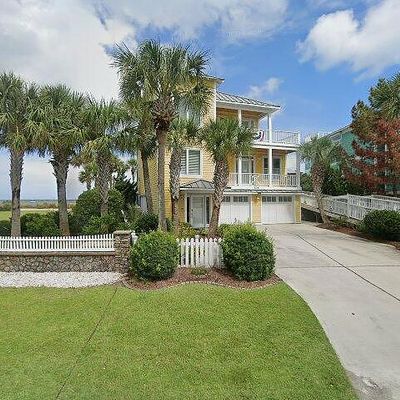 608 Fort Fisher Blvd N, Kure Beach, NC 28449