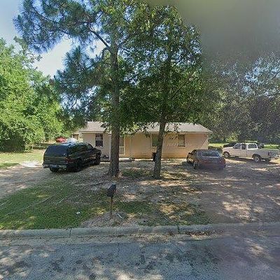 609 Holland Dr, Albany, GA 31705