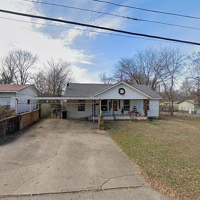 610 N 1 St St, Stilwell, OK 74960