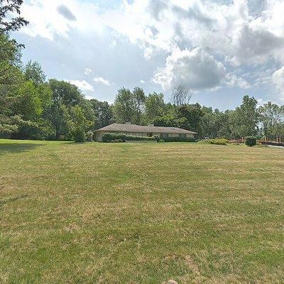 6125 Eastmoor Rd, Bloomfield Hills, MI 48301