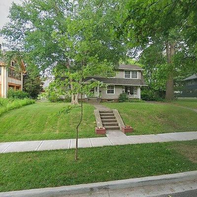 6127 Walnut St, Kansas City, MO 64113