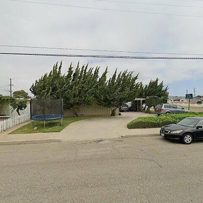 613 E Maple Ave, Lompoc, CA 93436