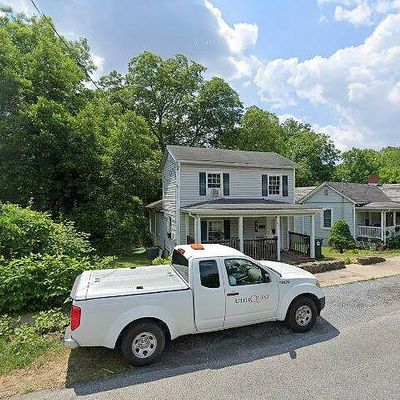 617 F St, Bedford, VA 24523