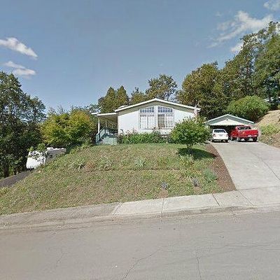 624 Ne Ventura St, Roseburg, OR 97470