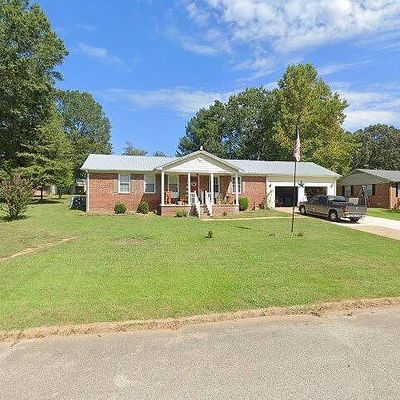 63 S Helms St, Lexington, TN 38351