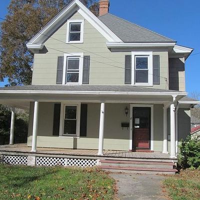 8 2 Nd St, Pocomoke City, MD 21851