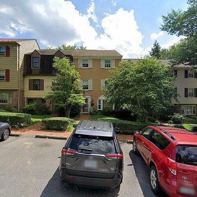 8 Georgetown Grn, Charlottesville, VA 22901