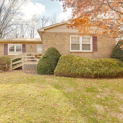 8 Village Vale Ct, Reisterstown, MD 21136