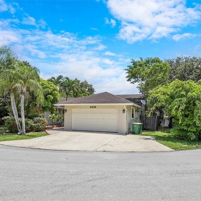 8040 Nw 72 Nd St, Tamarac, FL 33321