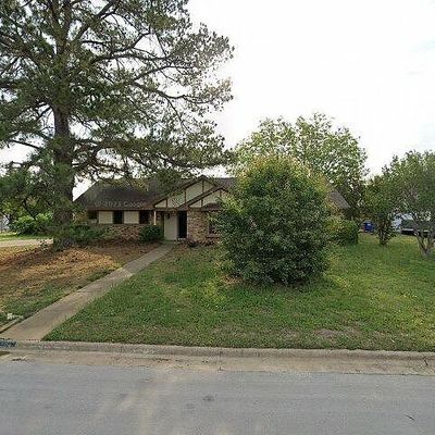 805 Lee Ct, Azle, TX 76020