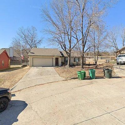 806 Regency Ln, Sapulpa, OK 74066