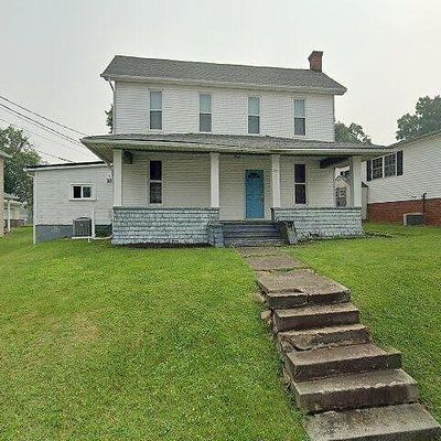 807 N Chestnut St, Barnesville, OH 43713