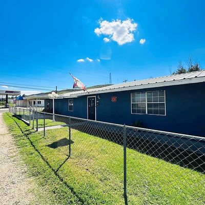 809 E Avenue H, Alpine, TX 79830