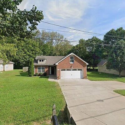 812 Dunbar Cave Rd, Clarksville, TN 37043