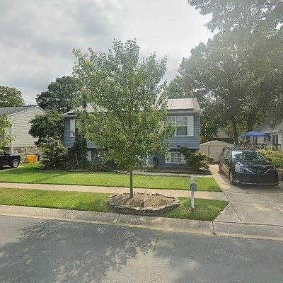 8127 Santa Fe Dr, Severn, MD 21144