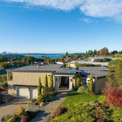 8210 Se 67 Th St, Mercer Island, WA 98040