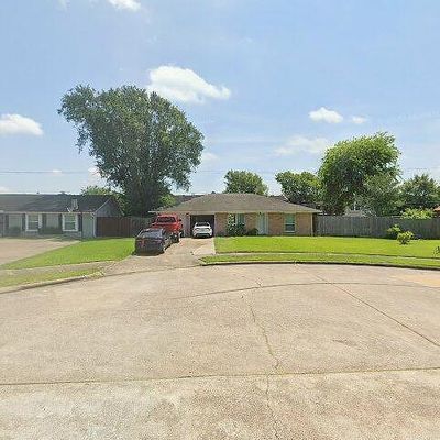 8215 Lugary Dr, Houston, TX 77074