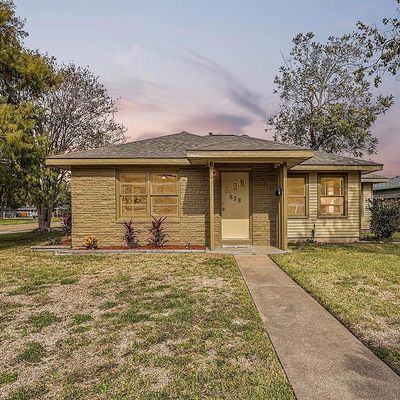 828 22 Nd Ave N, Texas City, TX 77590