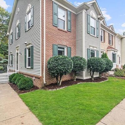 8334 Ridge Crossing Ln, Springfield, VA 22152