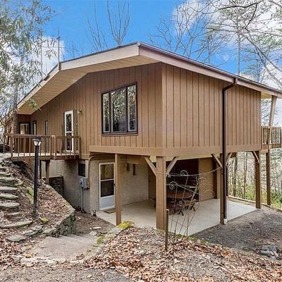 837 Huckleberry Mountain Rd, Hendersonville, NC 28792