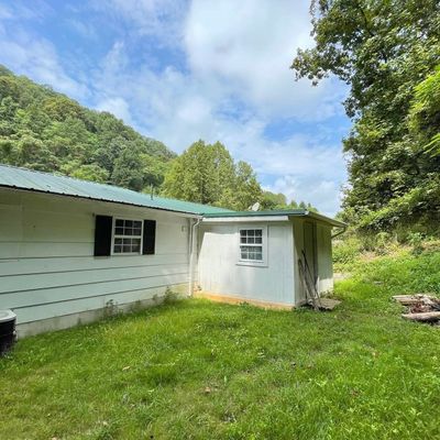 838 S Park Rd, Charleston, WV 25304