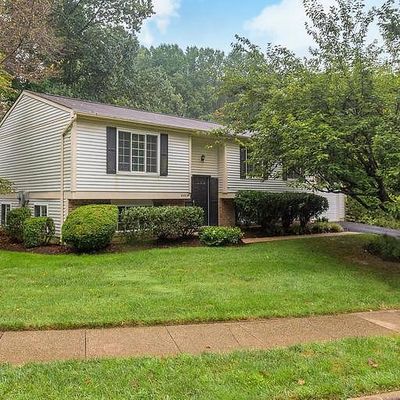 8469 Ararat Ct, Annandale, VA 22003