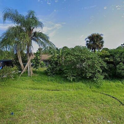 849 Americana Blvd Ne, Palm Bay, FL 32907