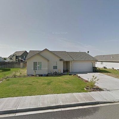 8516 Stutz Dr, Pasco, WA 99301