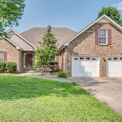 863 Isaac Dr, Clarksville, TN 37040