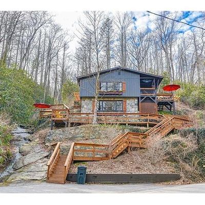 865 Middle Fork Rd, Hendersonville, NC 28792