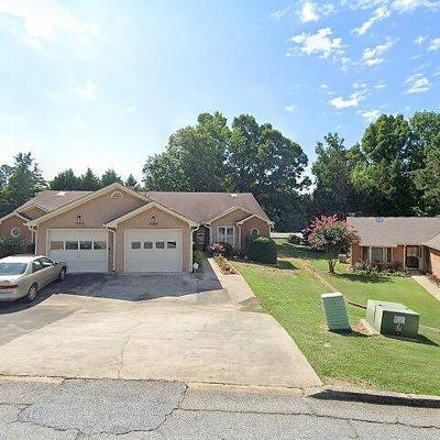 7188 Woodridge Ln, Union City, GA 30291