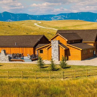 72 Cavalry Ridge Rd, Sheridan, WY 82801