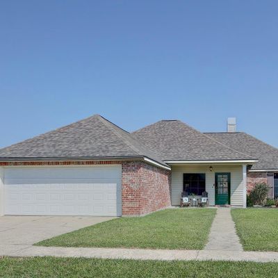 723 S Belle Cir, Breaux Bridge, LA 70517