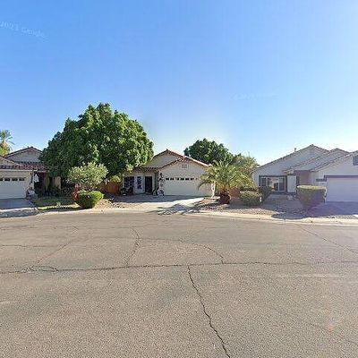 725 N Tiago Ct, Gilbert, AZ 85233