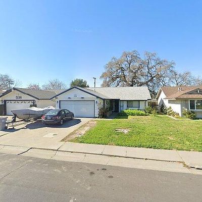 727 Mountain Meadows Ln, West Sacramento, CA 95605