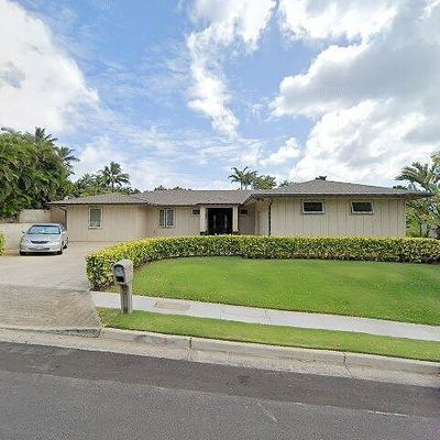 73 Makaweli St, Honolulu, HI 96825