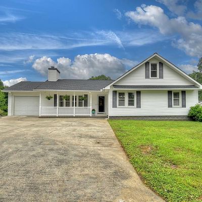 731 Hillcrest Dr, Mc Caysville, GA 30555