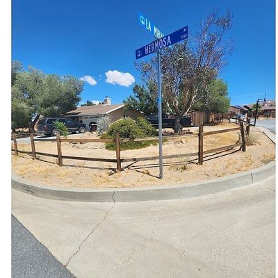 7449 Hermosa Ave, Yucca Valley, CA 92284