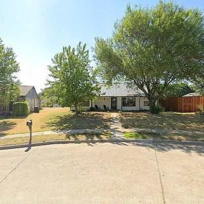 746 Meadowlark Dr, Lewisville, TX 75067