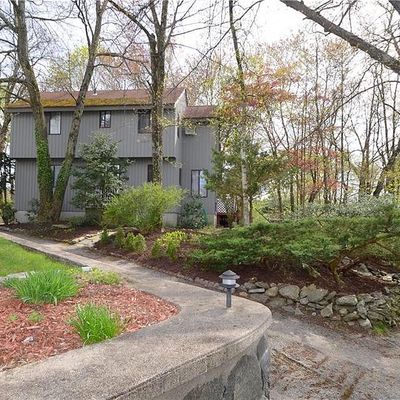 75 Senior Pl, Fairfield, CT 06825