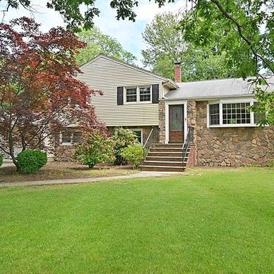 769 Old Mill Rd, Franklin Lakes, NJ 07417