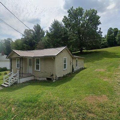 956 Dogwood Rd, Tazewell, VA 24651