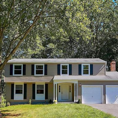 9623 Locust Hill Dr, Great Falls, VA 22066